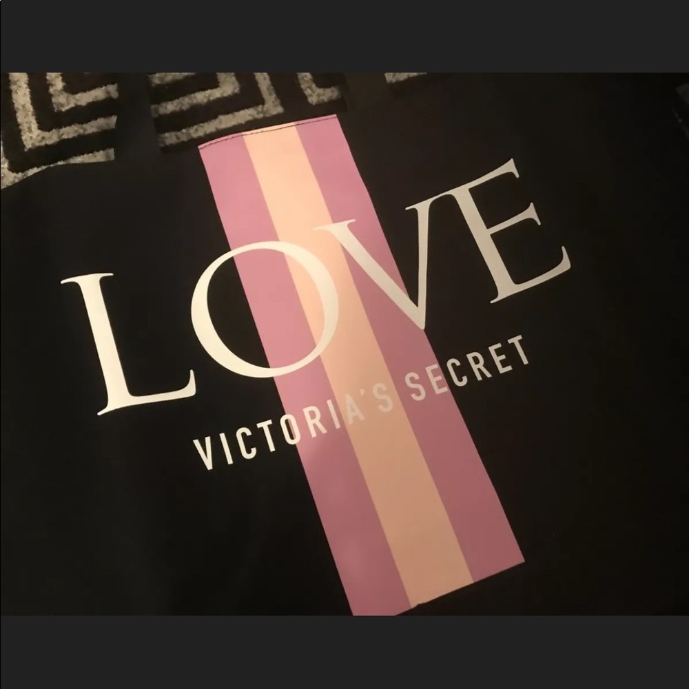 NWT Victoria’s Secret Weekender Tote Bag Love - Picture 3 of 6